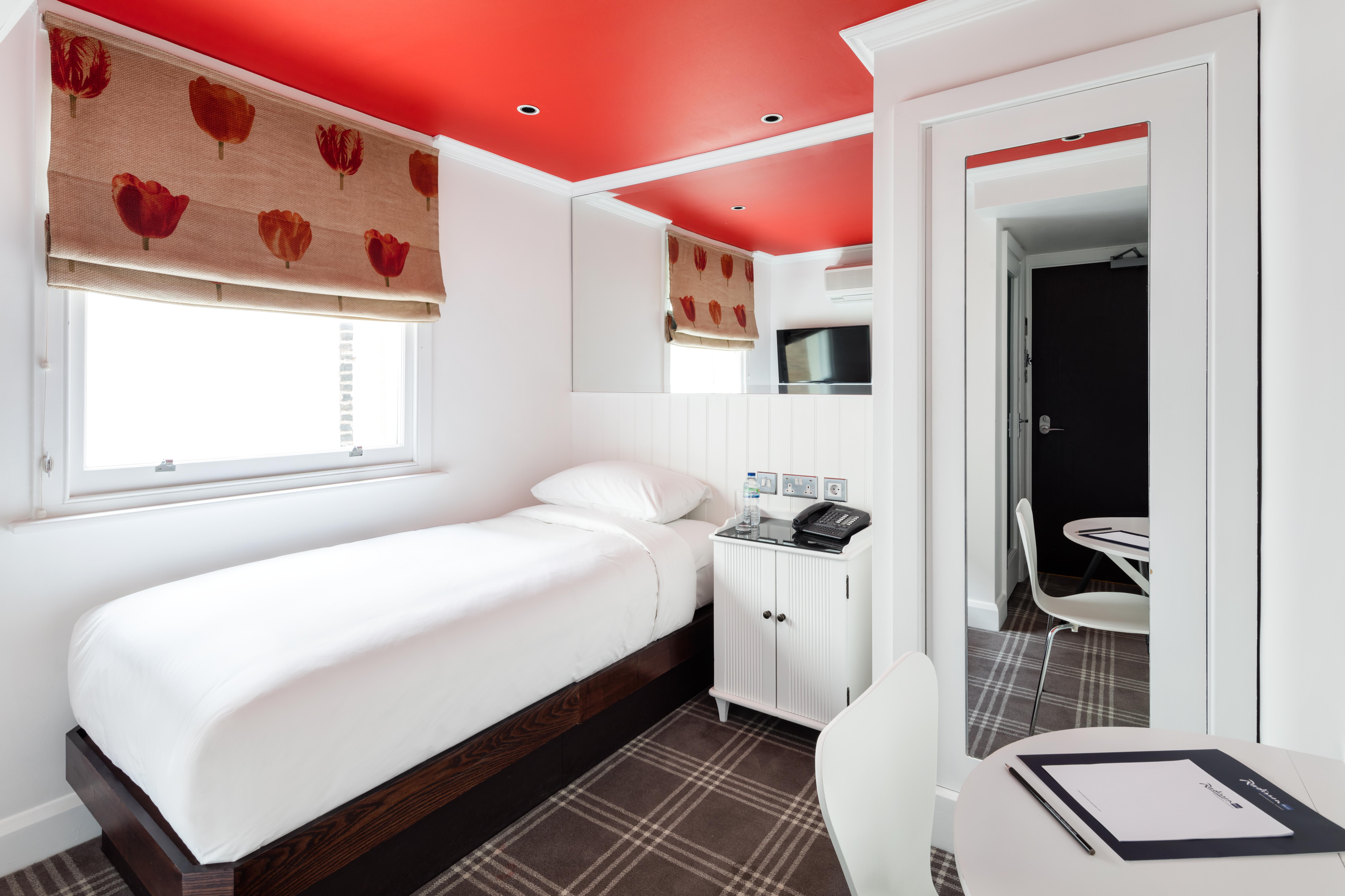 Radisson Blu Hotel, London Marble Arch - Formerly Sussex Exterior photo
